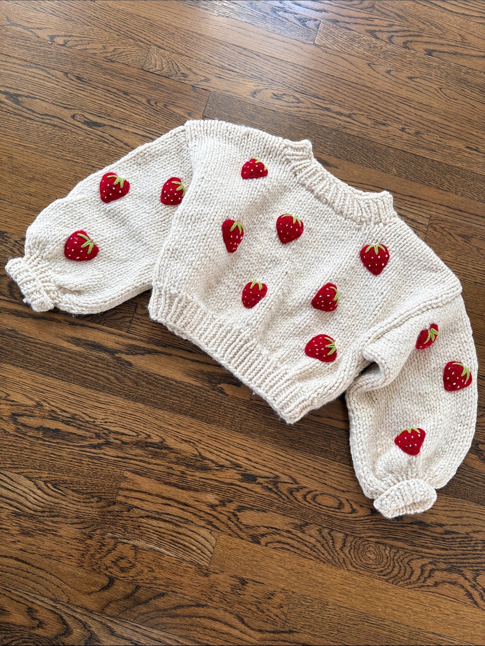 Handknit adorable Cream Strawberry Appliqué Knit Sweater, xS/s
